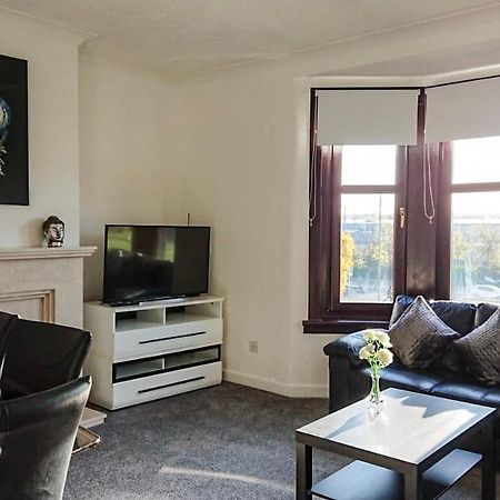 Carnock Road Apartment - Silverburn Shopping Centre グラスゴー エクステリア 写真
