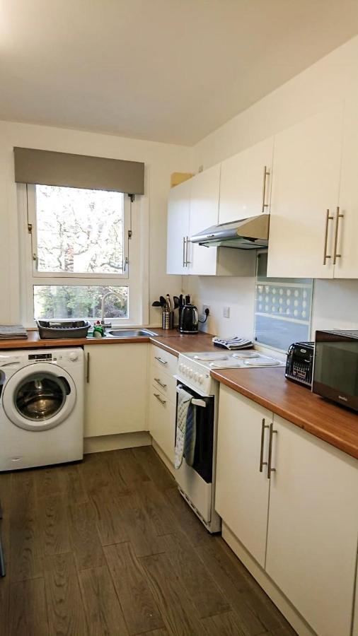 Carnock Road Apartment - Silverburn Shopping Centre グラスゴー エクステリア 写真