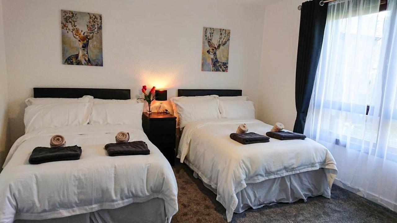 Carnock Road Apartment - Silverburn Shopping Centre グラスゴー エクステリア 写真