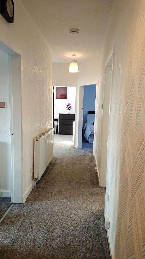 Carnock Road Apartment - Silverburn Shopping Centre グラスゴー エクステリア 写真